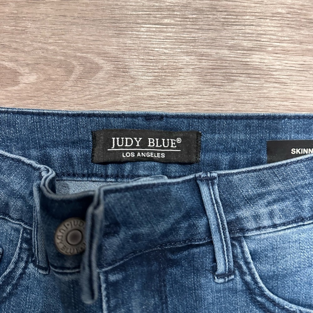 Judy Blue Deep Indigo Skinny Jeans - Picture 2 of 5